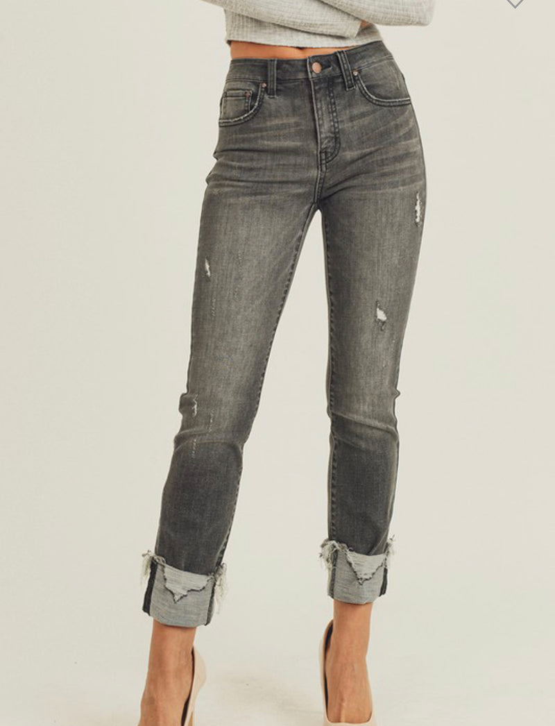Frayed Cuff Ankle Length Straight Leg Jeans